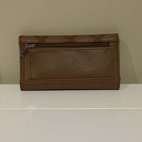 Guess wallet - Picture 2 of 5